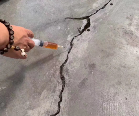 新北混凝土裂缝修补技术详解​